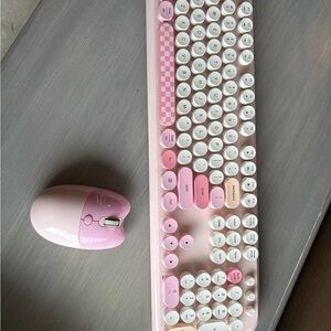 Pink Wireless Keyboard and Mouse Set - Cute Retro Round-Key Design